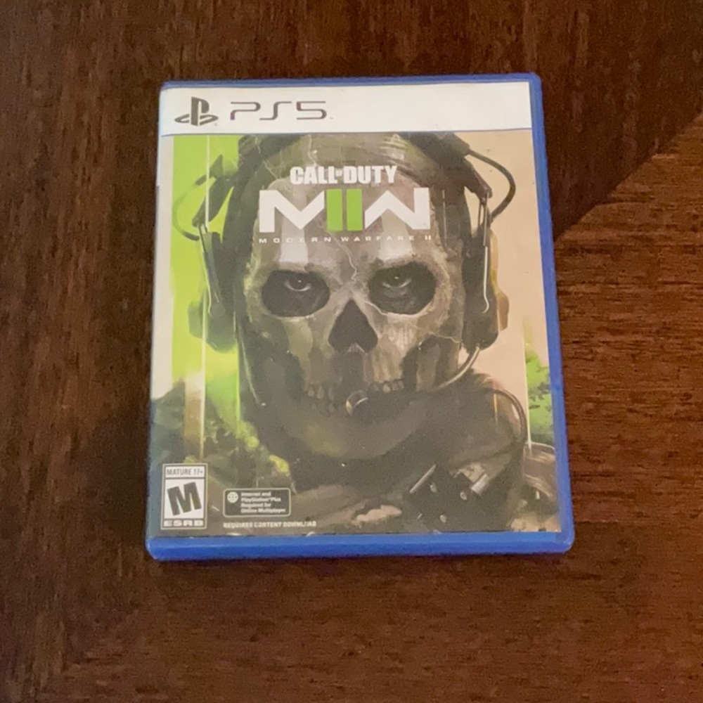 Call of Duty modern warfare ll  PS5 disc edition EUC